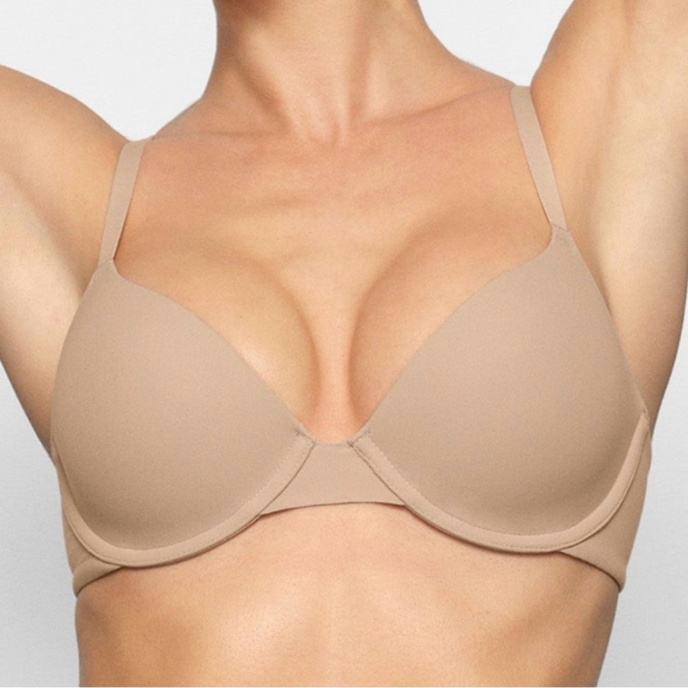 SKIMS Fits Everybody T-Shirt Bra